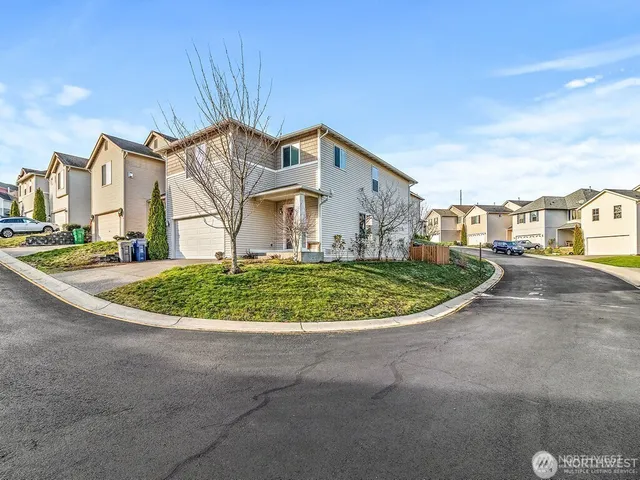 $3,450 | 3225 146th Place Southwest, Lynnwood, WA 98087