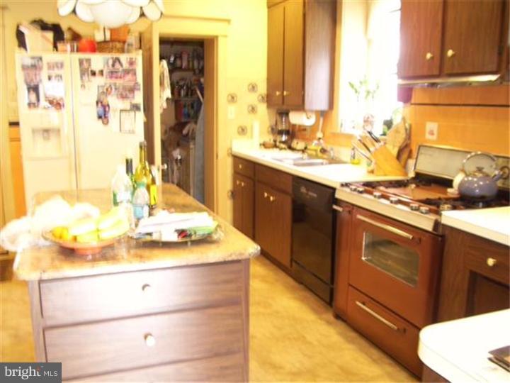 538 Greystone Road Merion Station, PA 19066 - Photo 8 of 9 Kitchen
