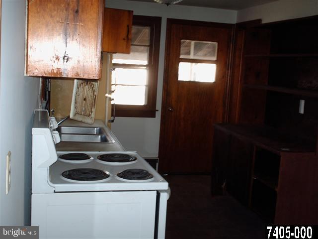 1811 Filbert Street York, PA 17404 - Photo 8 of 19 Gallery Image 8