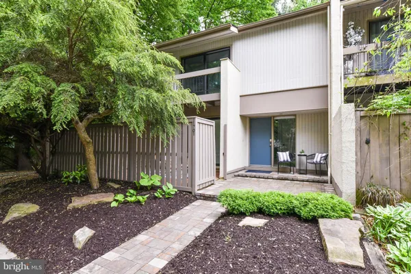 $735,000 | 11701 Newbridge Court, Reston, VA 20191