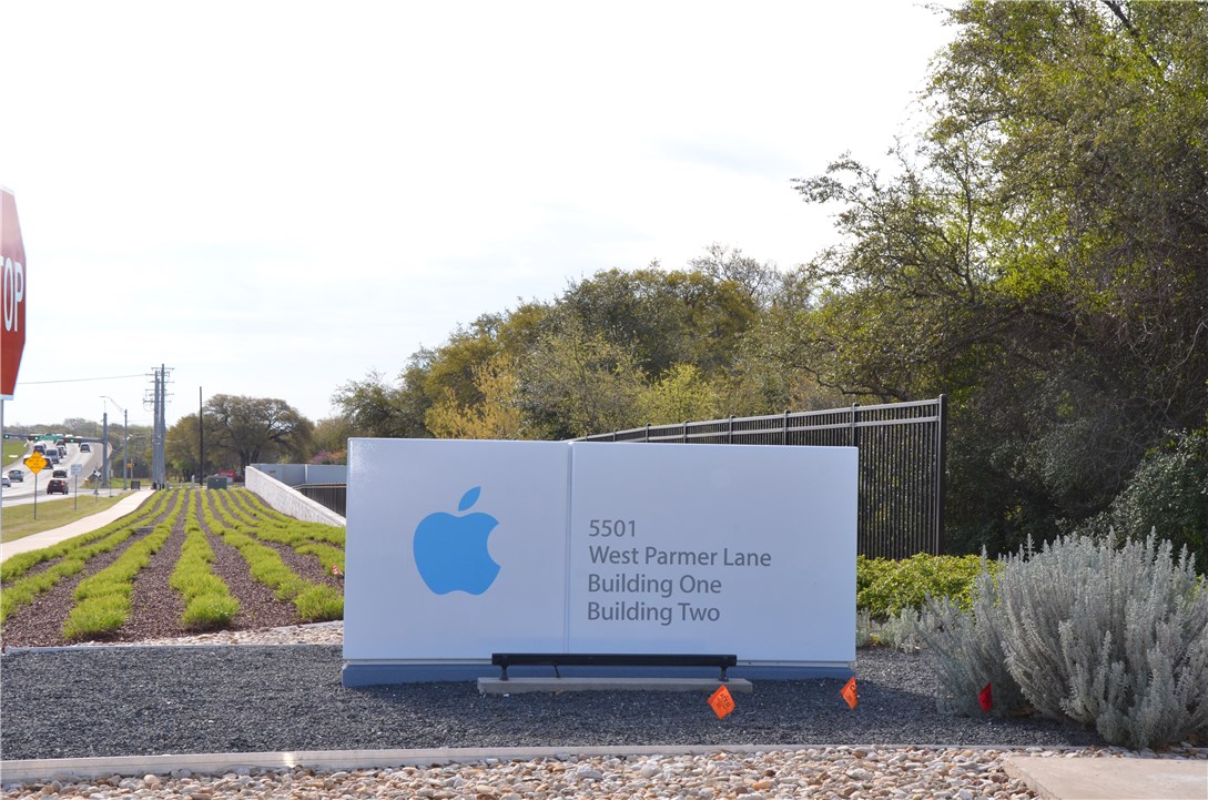 7908 Portland Trail Austin, TX 78729 - Photo 33 of 35 a view of outdoor space with sign board