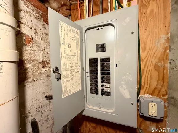 $239,900 | 103 Prospect Street, Middletown, CT 06457