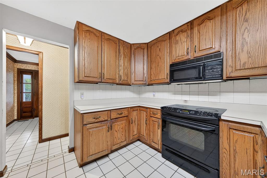 11353 Old Saint Charles Road Bridgeton, MO 63044 - Photo 20 of 54