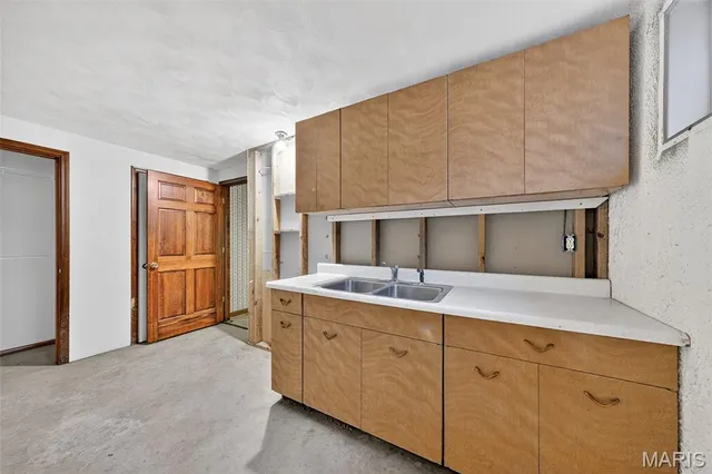 $125,000 | 11353 Old Saint Charles Road, Bridgeton, MO 63044