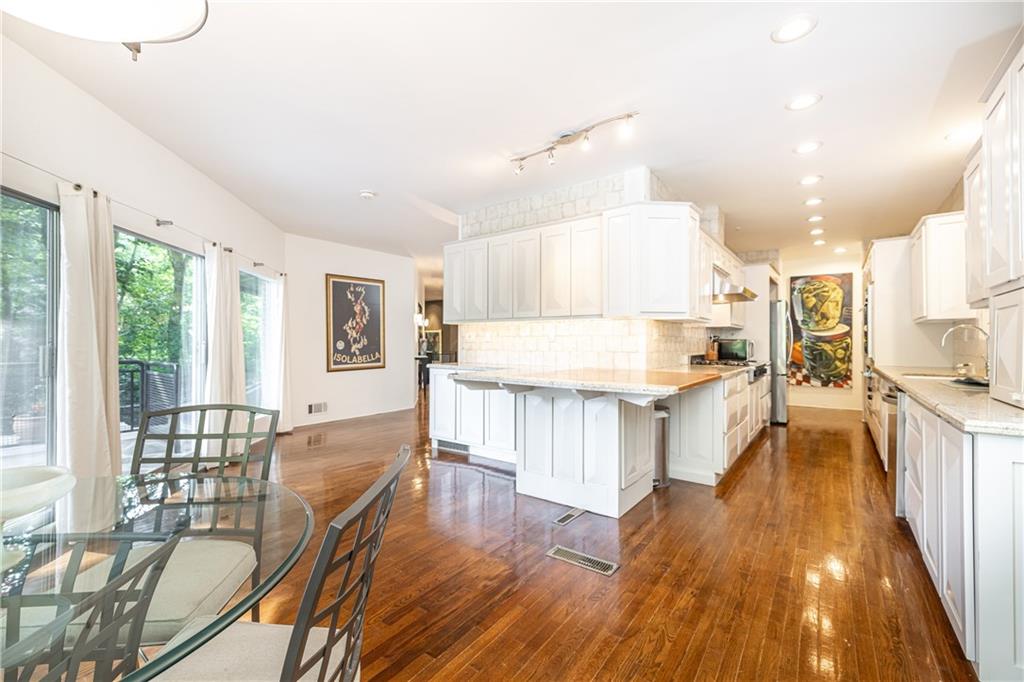 770 Kings Way Northwest Atlanta, GA 30327 - Photo 15 of 49