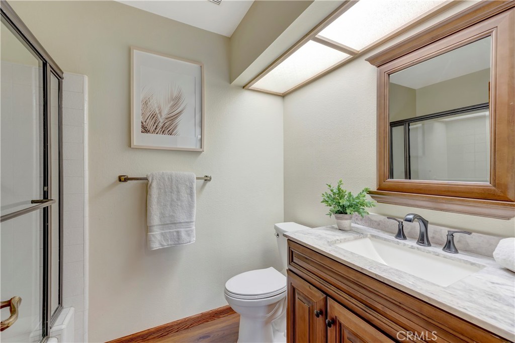 6225 Riviera Circle Long Beach, CA 90815 - Photo 28 of 51 GUEST BATHROOM
