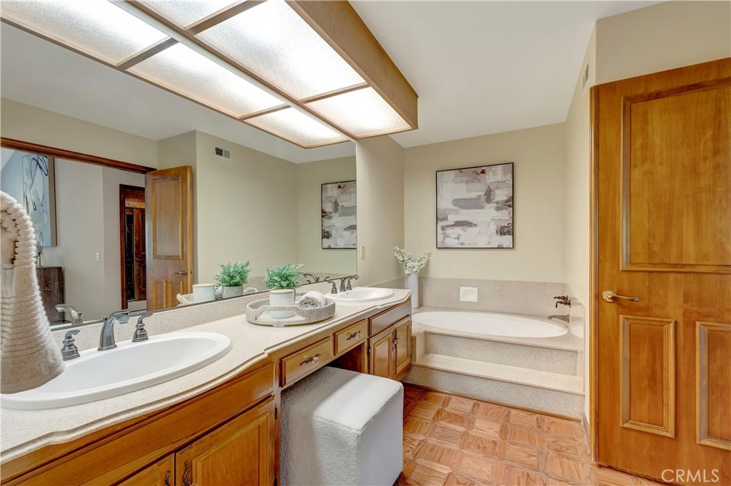 6225 Riviera Circle Long Beach, CA 90815 - Photo 34 of 51 SOAKING TUB, DOUBLE VANITIES