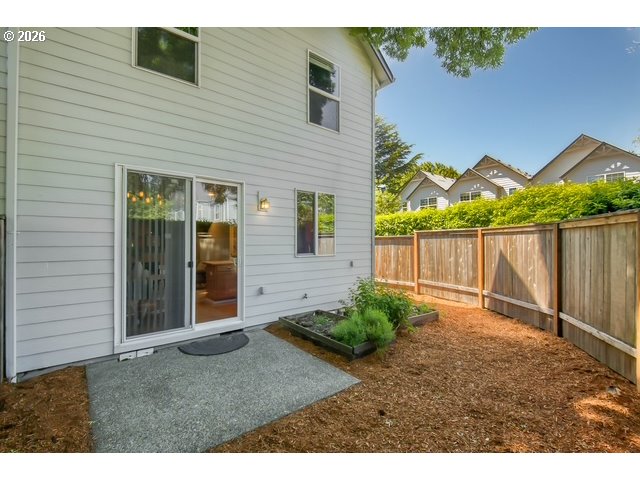 18653 Southwest Cascade Drive Beaverton, OR 97003 - Photo 19 of 27 Backyard