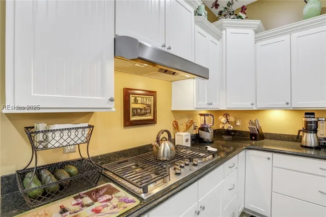 $849,000 | 25 Lakes Crossing, Bluffton, SC 29910