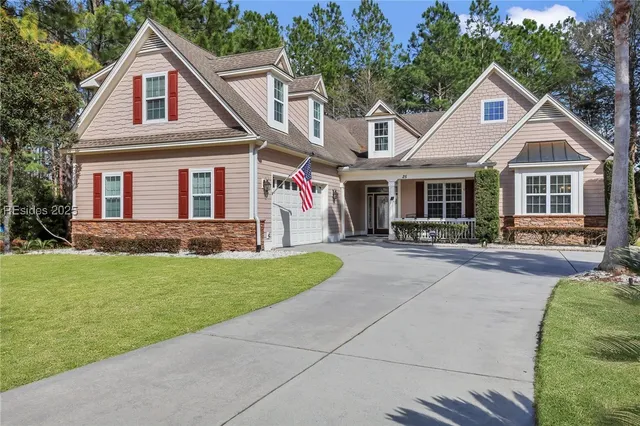 $849,000 | 25 Lakes Crossing, Bluffton, SC 29910