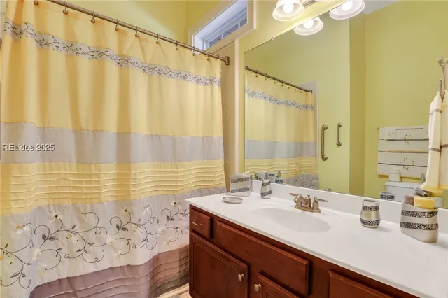 $849,000 | 25 Lakes Crossing, Bluffton, SC 29910