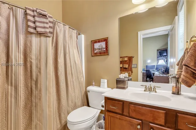 $849,000 | 25 Lakes Crossing, Bluffton, SC 29910