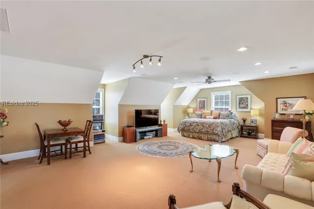 $849,000 | 25 Lakes Crossing, Bluffton, SC 29910