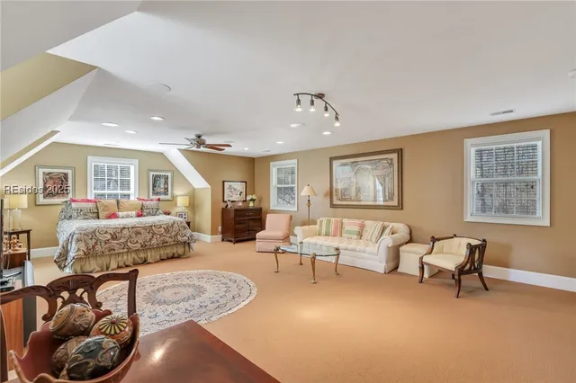 $849,000 | 25 Lakes Crossing, Bluffton, SC 29910