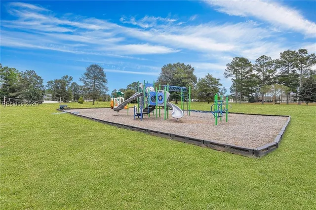 $849,000 | 25 Lakes Crossing, Bluffton, SC 29910