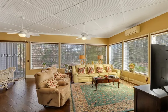 $849,000 | 25 Lakes Crossing, Bluffton, SC 29910