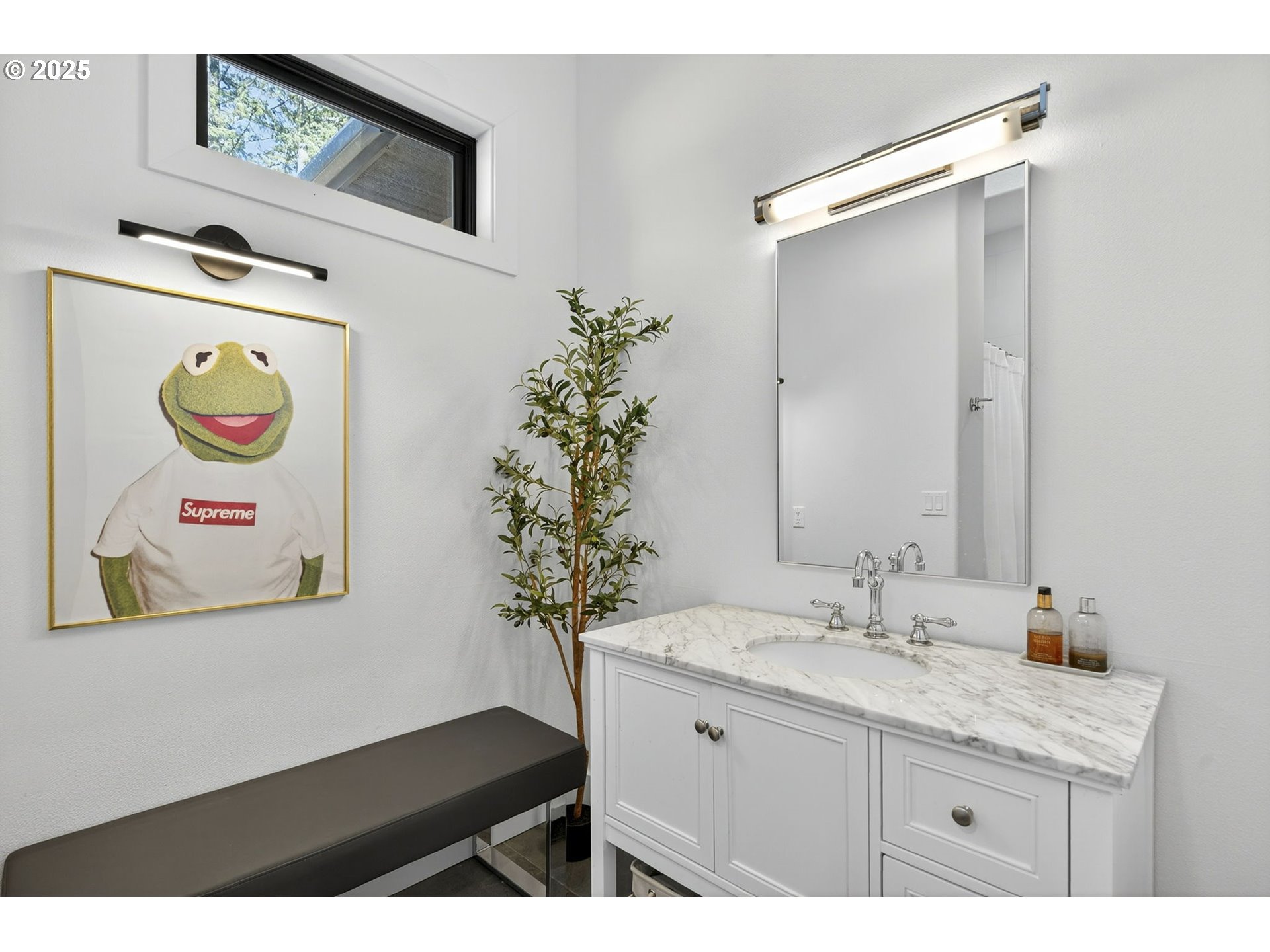 32520 Northeast Corral Creek Road Newberg, OR 97132 - Photo 28 of 48 a bathroom with a sink and a mirror