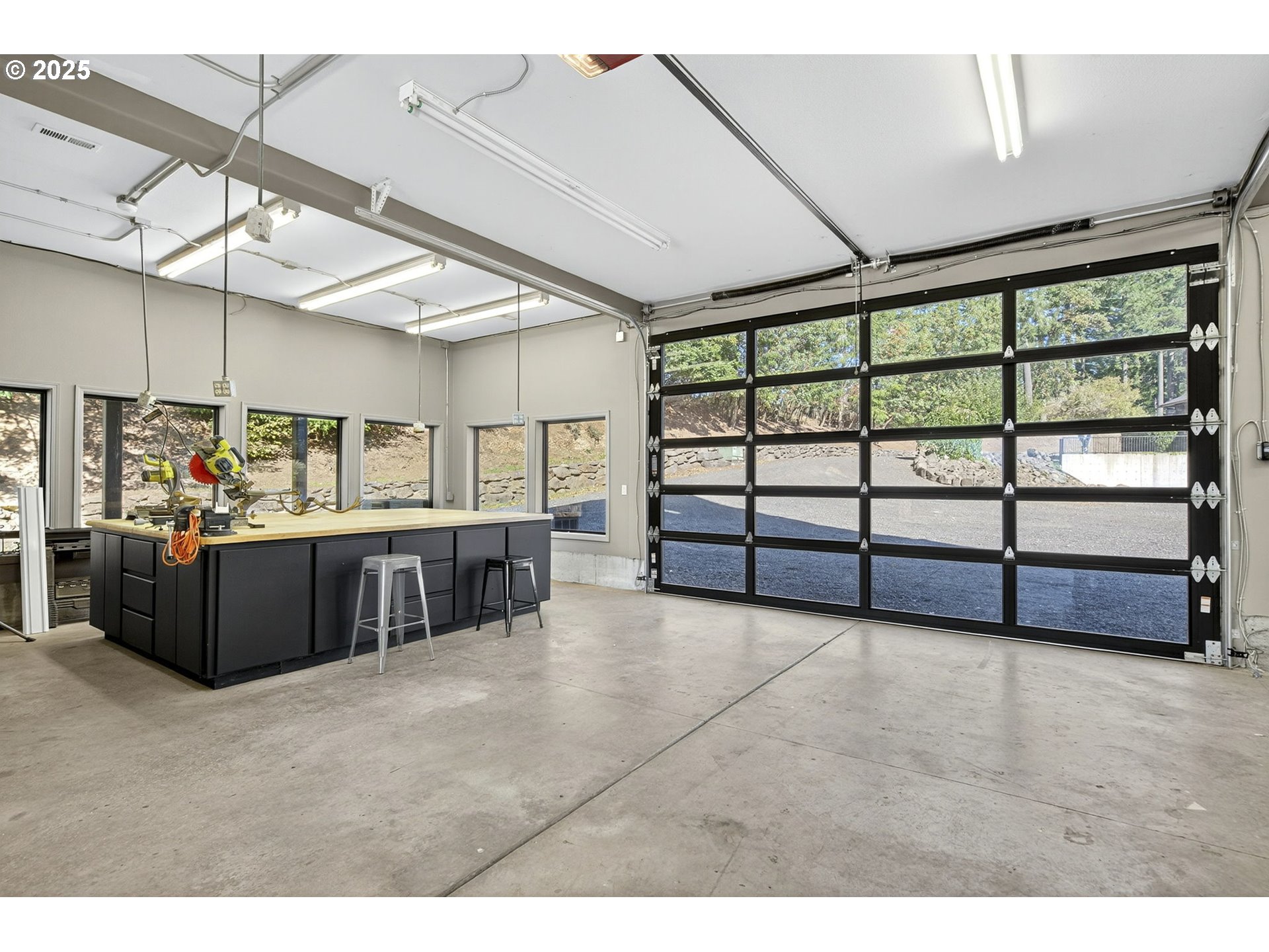 32520 Northeast Corral Creek Road Newberg, OR 97132 - Photo 45 of 48 a view of an empty room with furniture