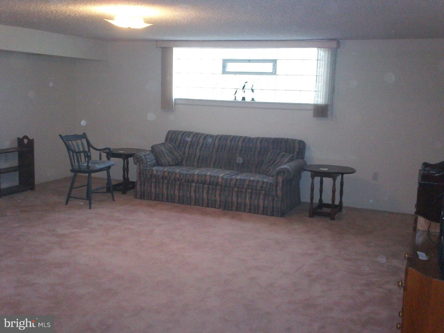8911 Blue Grass Road Philadelphia, PA 19152 - Photo 19 of 24 Gallery Image 19