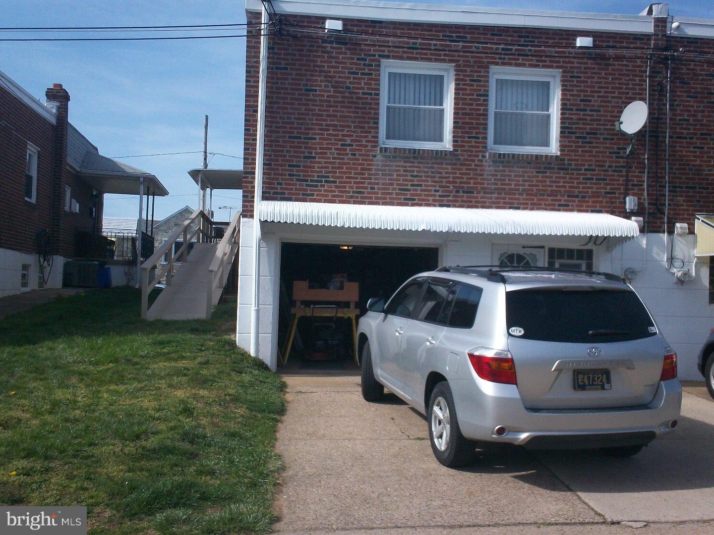 8911 Blue Grass Road Philadelphia, PA 19152 - Photo 6 of 24 Gallery Image 6
