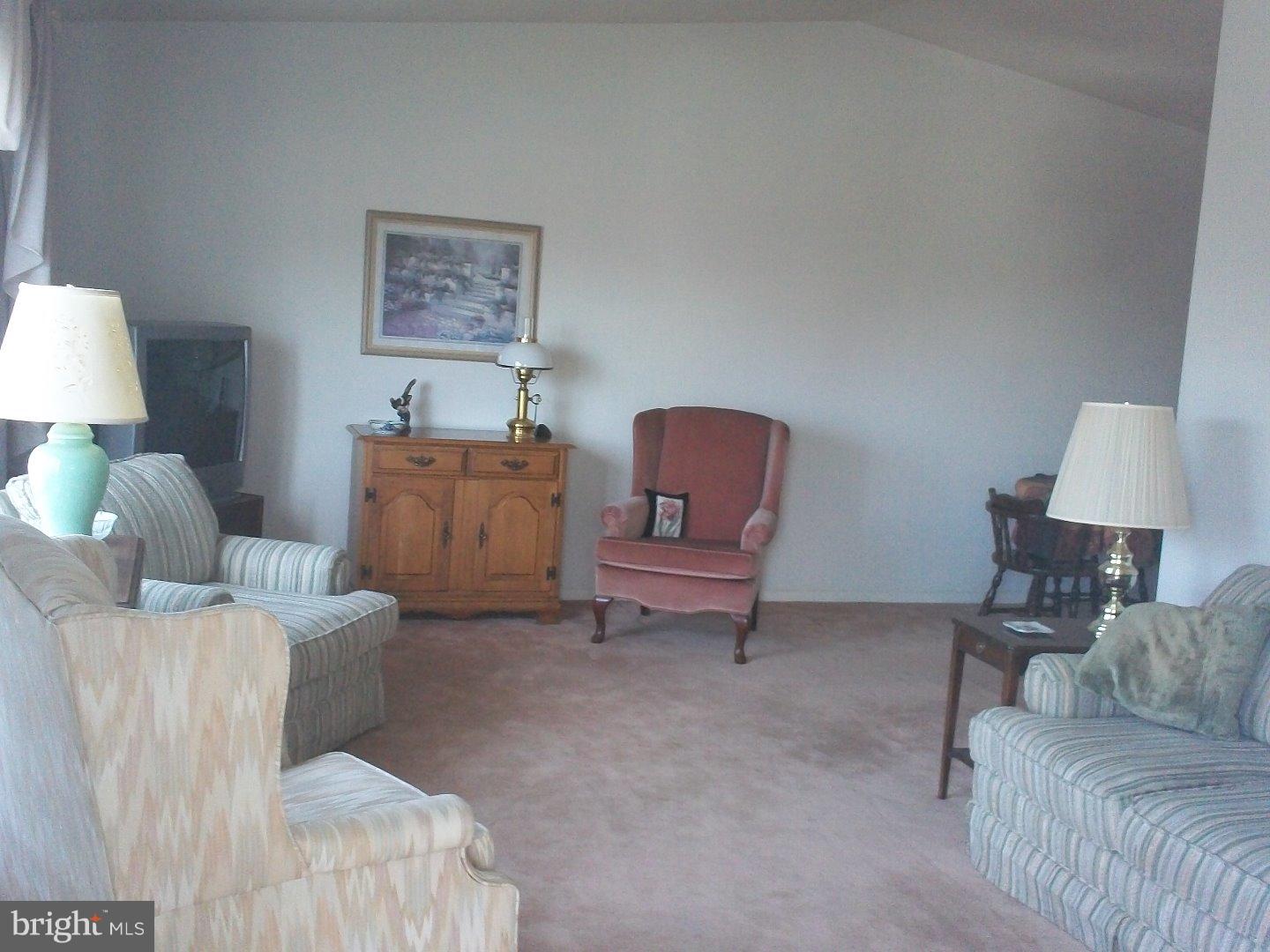 8911 Blue Grass Road Philadelphia, PA 19152 - Photo 7 of 24 Gallery Image 7