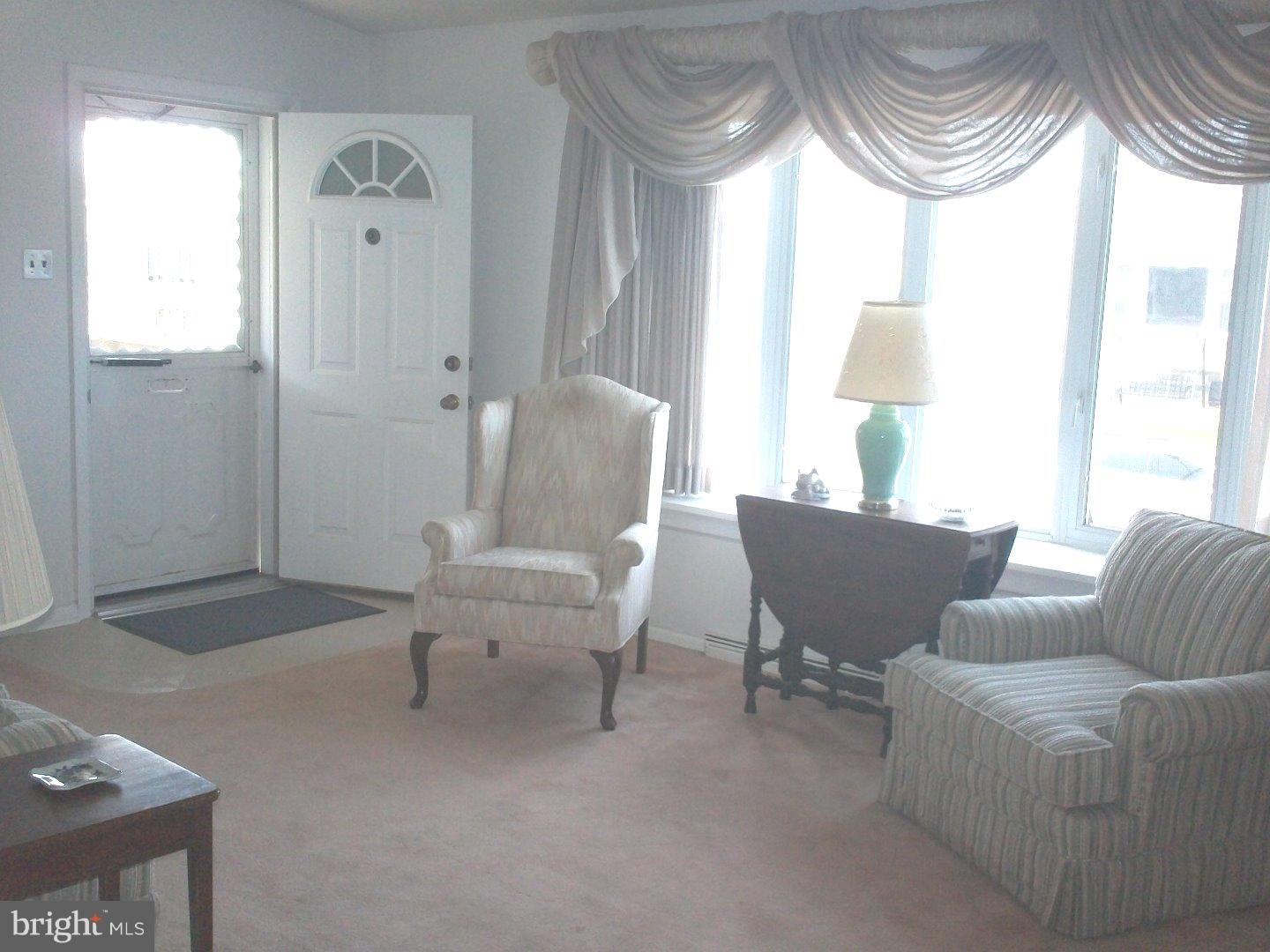8911 Blue Grass Road Philadelphia, PA 19152 - Photo 8 of 24 Gallery Image 8