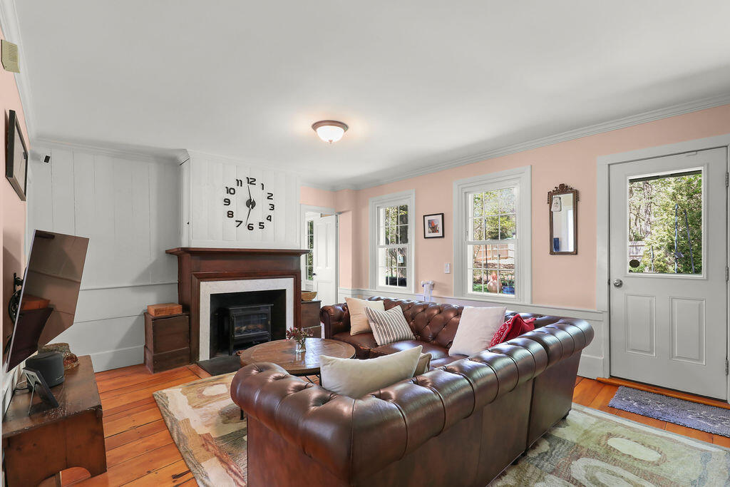 78 Cotuit Road Sandwich, MA 02563 - Photo 5 of 68 IMG_9604