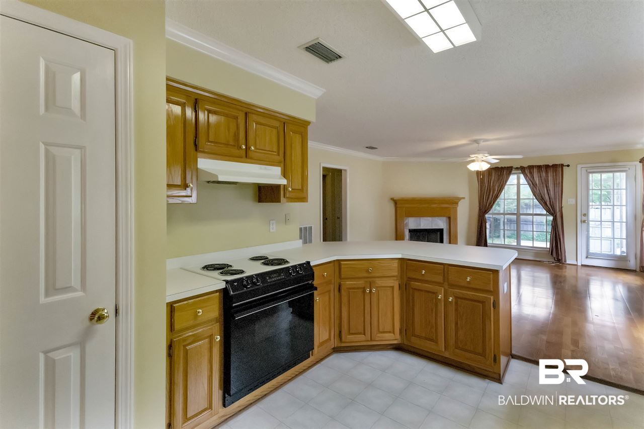 850 Louise Avenue Mobile, AL 36609 - Photo 12 of 38