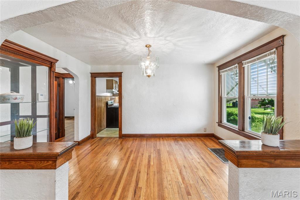 3707 Risch Avenue St. Louis, MO 63125 - Photo 8 of 27