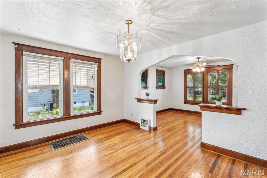 3707 Risch Avenue St. Louis, MO 63125 - Photo 9 of 27