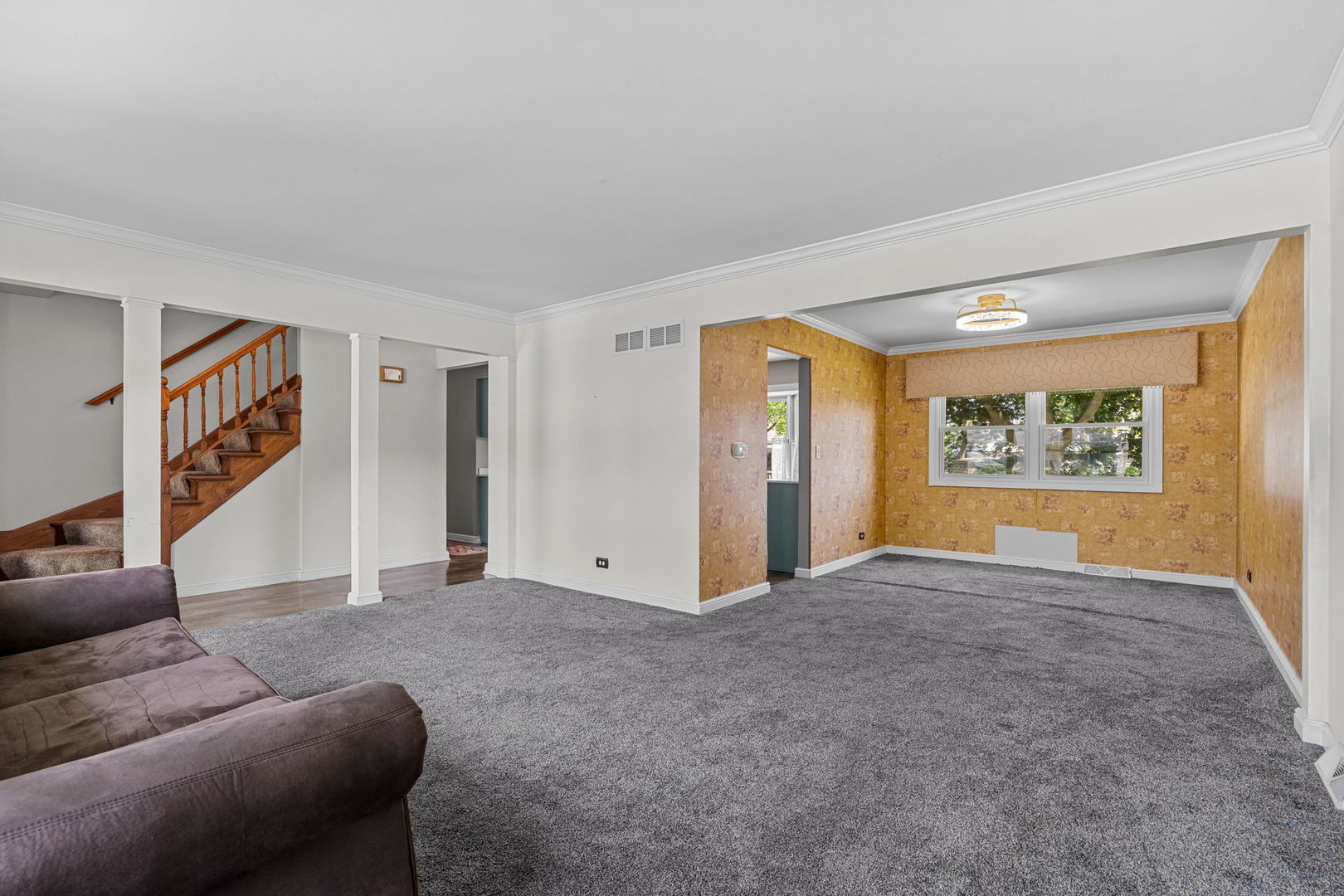 533 Beck Road Lindenhurst, IL 60046 - Photo 4 of 24