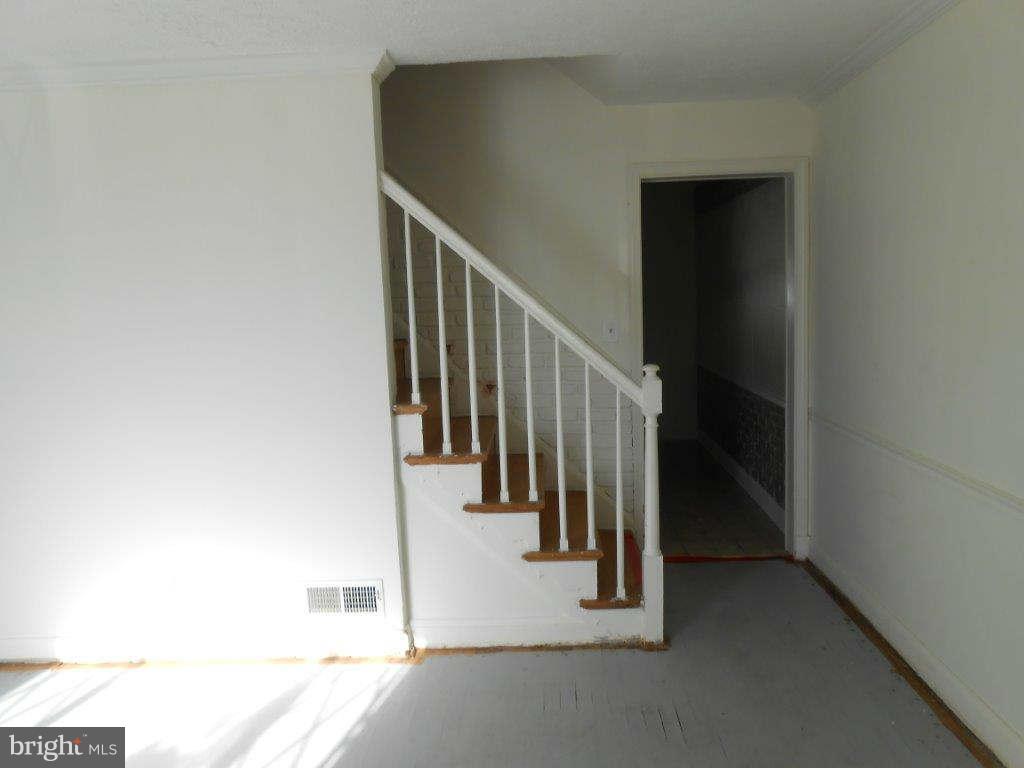 7442 Lawrence Road Dundalk, MD 21222 - Photo 2 of 14 Living Room