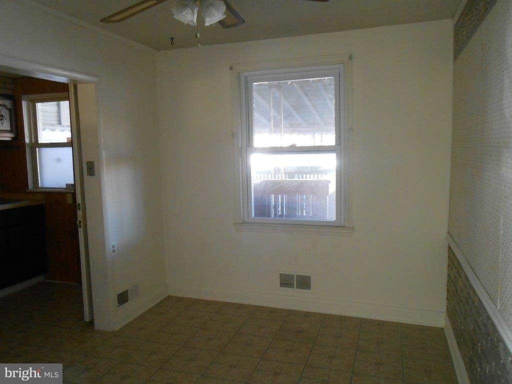 7442 Lawrence Road Dundalk, MD 21222 - Photo 5 of 14 Dining Room