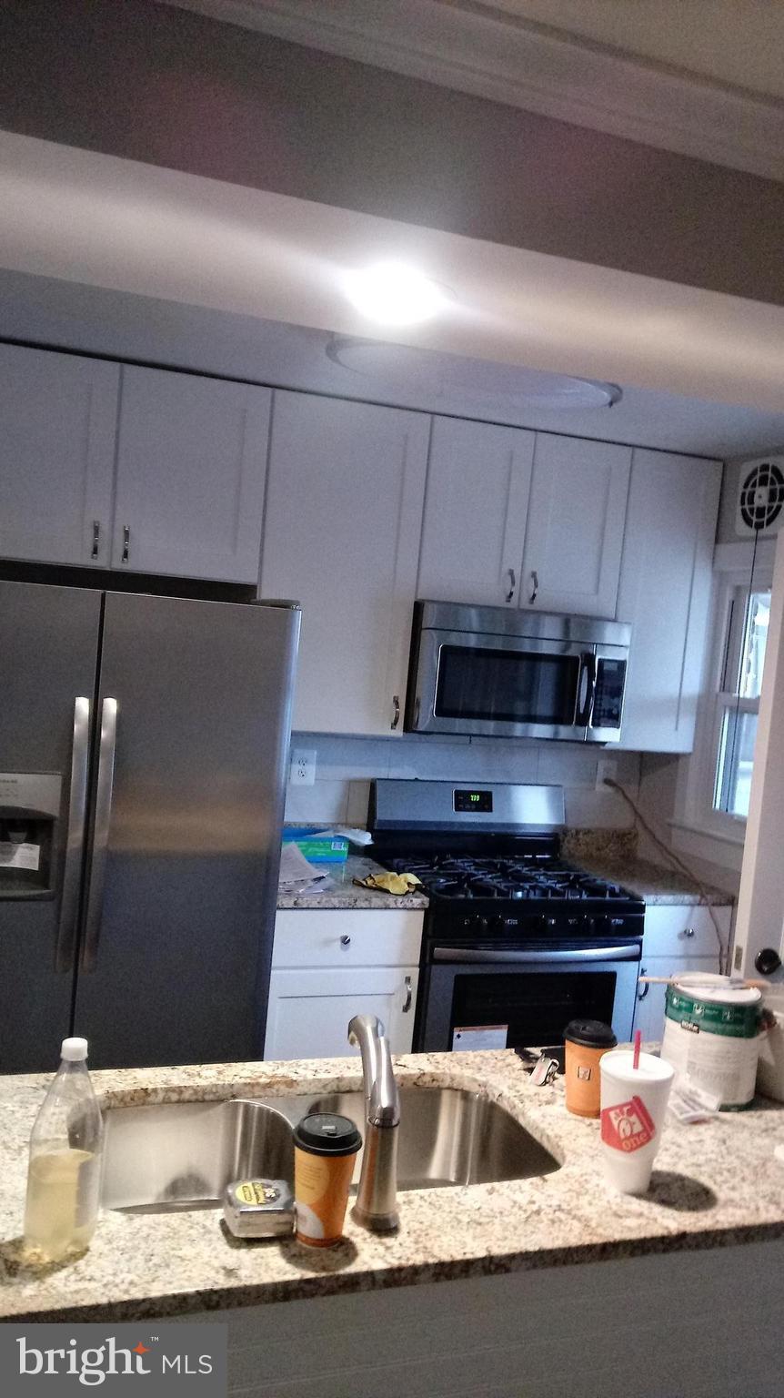 4405 Fenor Road Baltimore, MD 21227 - Photo 5 of 6 Kitchen