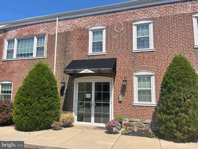 $1,450 | 609 Summit Avenue, Unit 3, Jenkintown, PA 19046