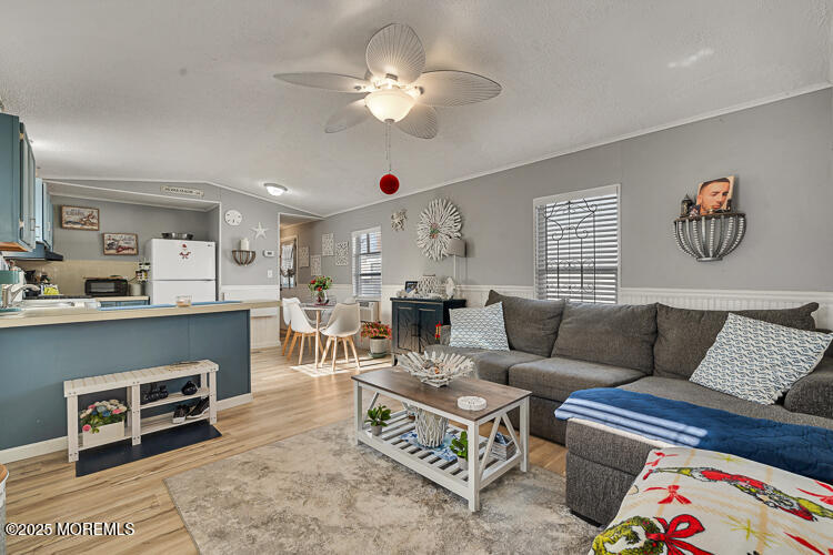 31 Sams Court Hazlet, NJ 07730 - Photo 5 of 15 DSC02978