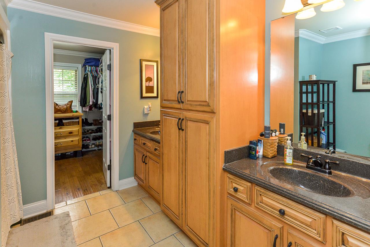 508 Mimosa Road Fayetteville, TN 37334 - Photo 15 of 30 Master Bath