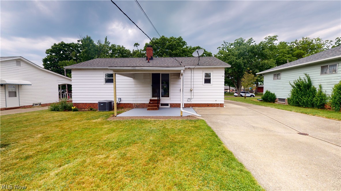 30026 Vineyard Road Willowick, OH 44095 - Photo 23 of 32