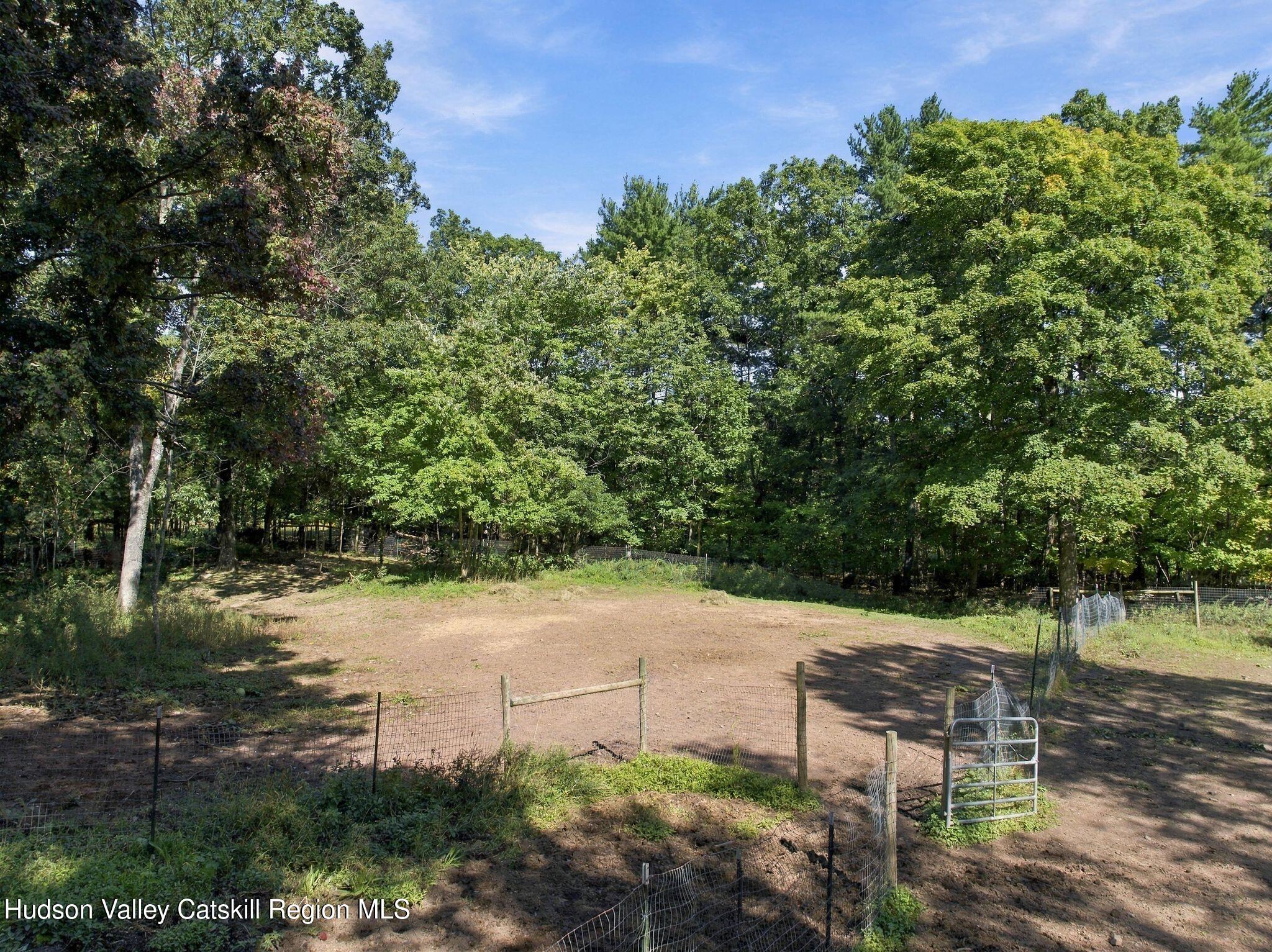952 Ira Vail Road Leeds, NY 12451 - Photo 22 of 32 23