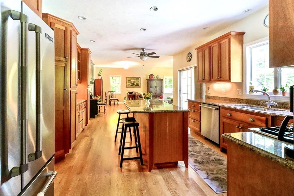 38 Lakeview Road Foxboro, MA 02035 - Photo 11 of 33 Gallery Image 11