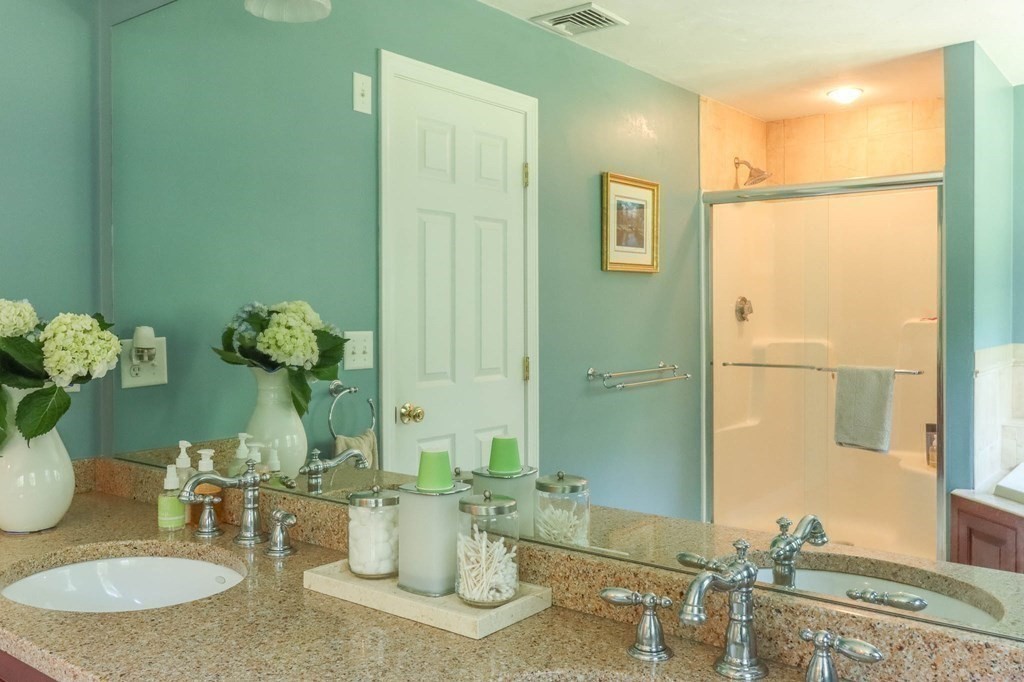 38 Lakeview Road Foxboro, MA 02035 - Photo 20 of 33 Gallery Image 20