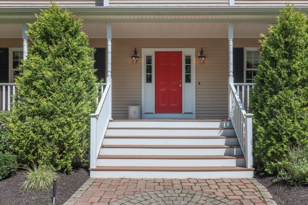 38 Lakeview Road Foxboro, MA 02035 - Photo 2 of 33 Gallery Image 2