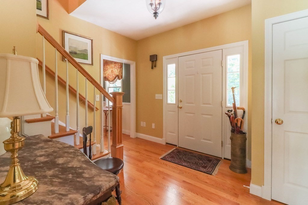 38 Lakeview Road Foxboro, MA 02035 - Photo 4 of 33 Gallery Image 4