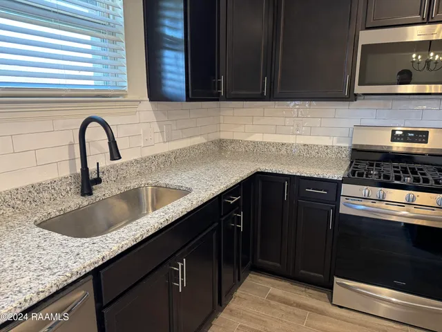 $2,000 | 103 Tenor Street, Youngsville, LA 70592