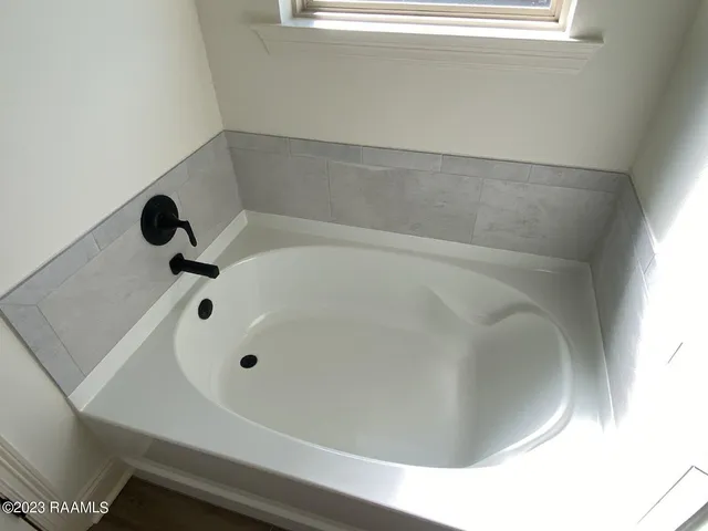 $2,000 | 103 Tenor Street, Youngsville, LA 70592