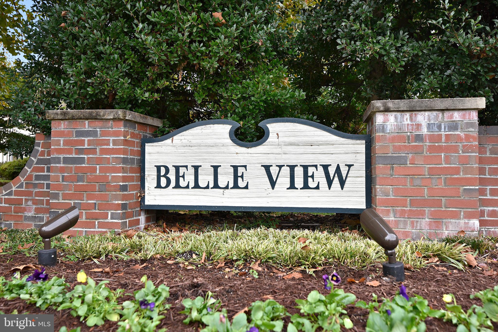 6612 10th Street, Unit B2 Alexandria, VA 22307 - Photo 23 of 26 a view of a street sign