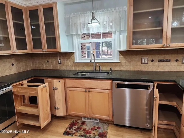 $2,350 | 107 South Lakeshore Drive, Whispering Pines, NC 28327