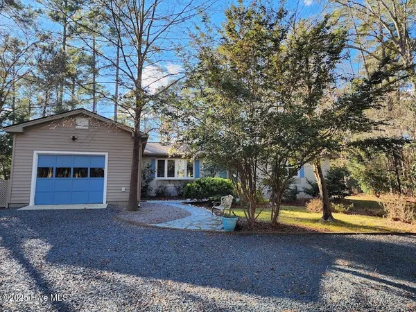$2,350 | 107 South Lakeshore Drive, Whispering Pines, NC 28327