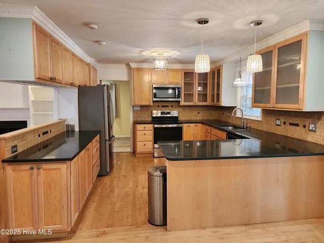 $2,350 | 107 South Lakeshore Drive, Whispering Pines, NC 28327