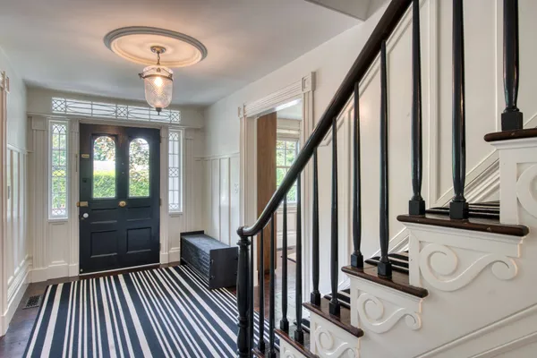 $7,600,000 | 9 Suffolk Street, Sag Harbor Village, NY 11963